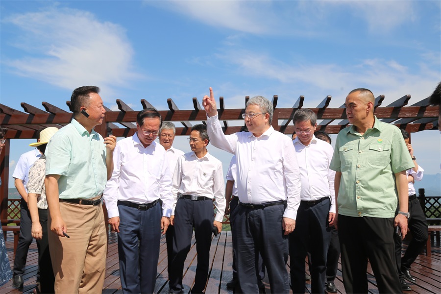2024.06.23全國政協(xié)副主席、民盟中央常務副主席、中國科學院院士、清華大學副校長王光謙蒞臨金徽股份視察.jpg