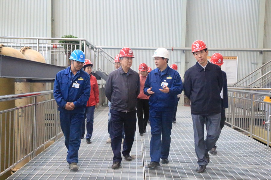 20-2016年5月，國家水利部原副部長朱登銓一行蒞臨金徽股份調研項目建設工作。.jpg