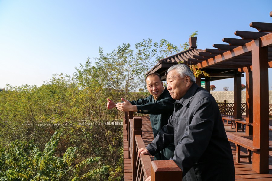 21-2019年10月，國家水利部原副部長王守強參觀金徽股份時盛贊：金徽股份是綠色礦山、文明礦山、美麗礦山。.jpg