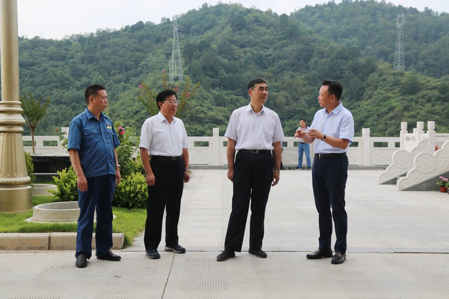 24-2018年8月，全省綠色礦山建設現(xiàn)場會在金徽股份召開，時任副省長李斌出席會議并做重要講話。.jpg