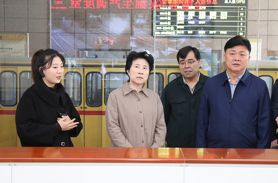 36-2023年3月，省生態(tài)環(huán)境廳黨組書記蘇君蒞臨金徽股份調研綠色礦山及“兩山”實踐創(chuàng)新基地建設情況。.jpg